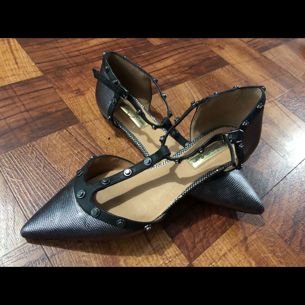 Halogen Black studded pointy flat shoes